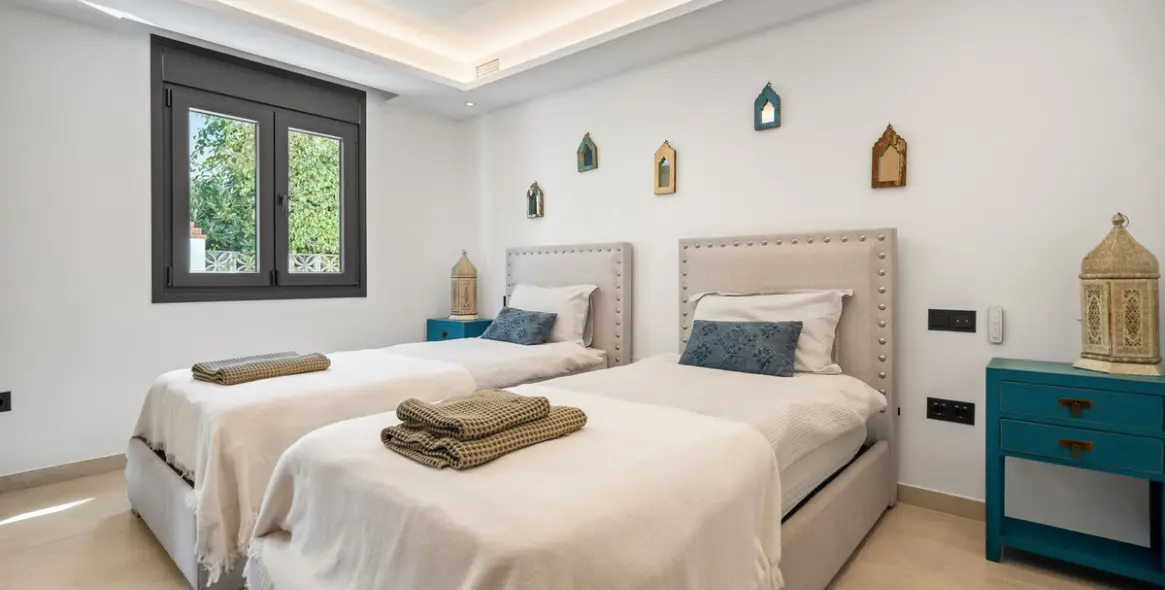 Venta de villa independiente en Marbesa 26