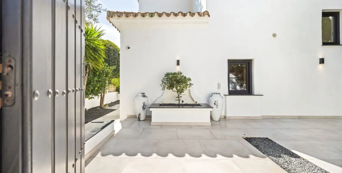 Venta de villa independiente en Marbesa 36