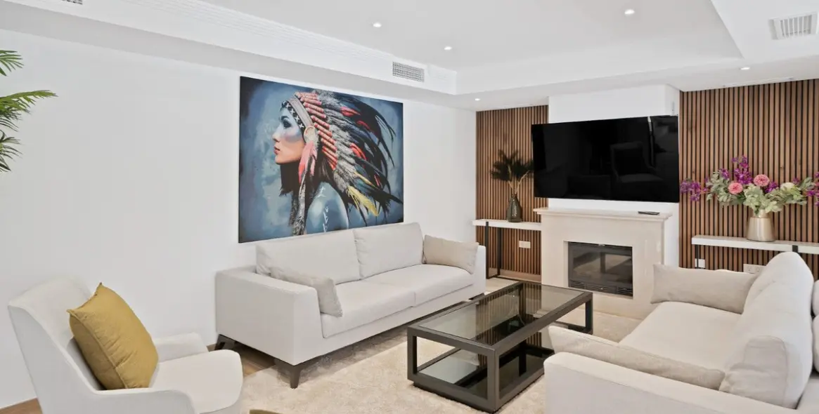 Sale of detached villa in Hacienda Las Chapas 9