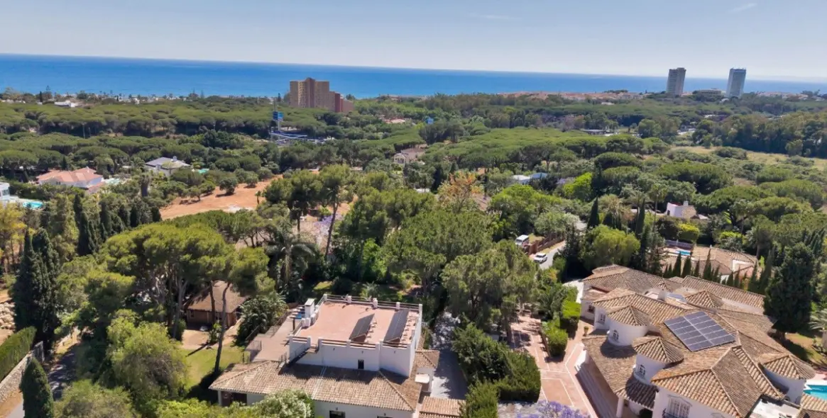 Sale of detached villa in Hacienda Las Chapas 51