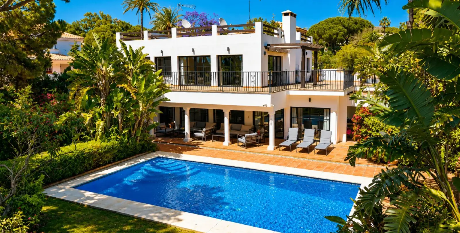 Venta de villa independiente en Hacienda Las Chapas 1