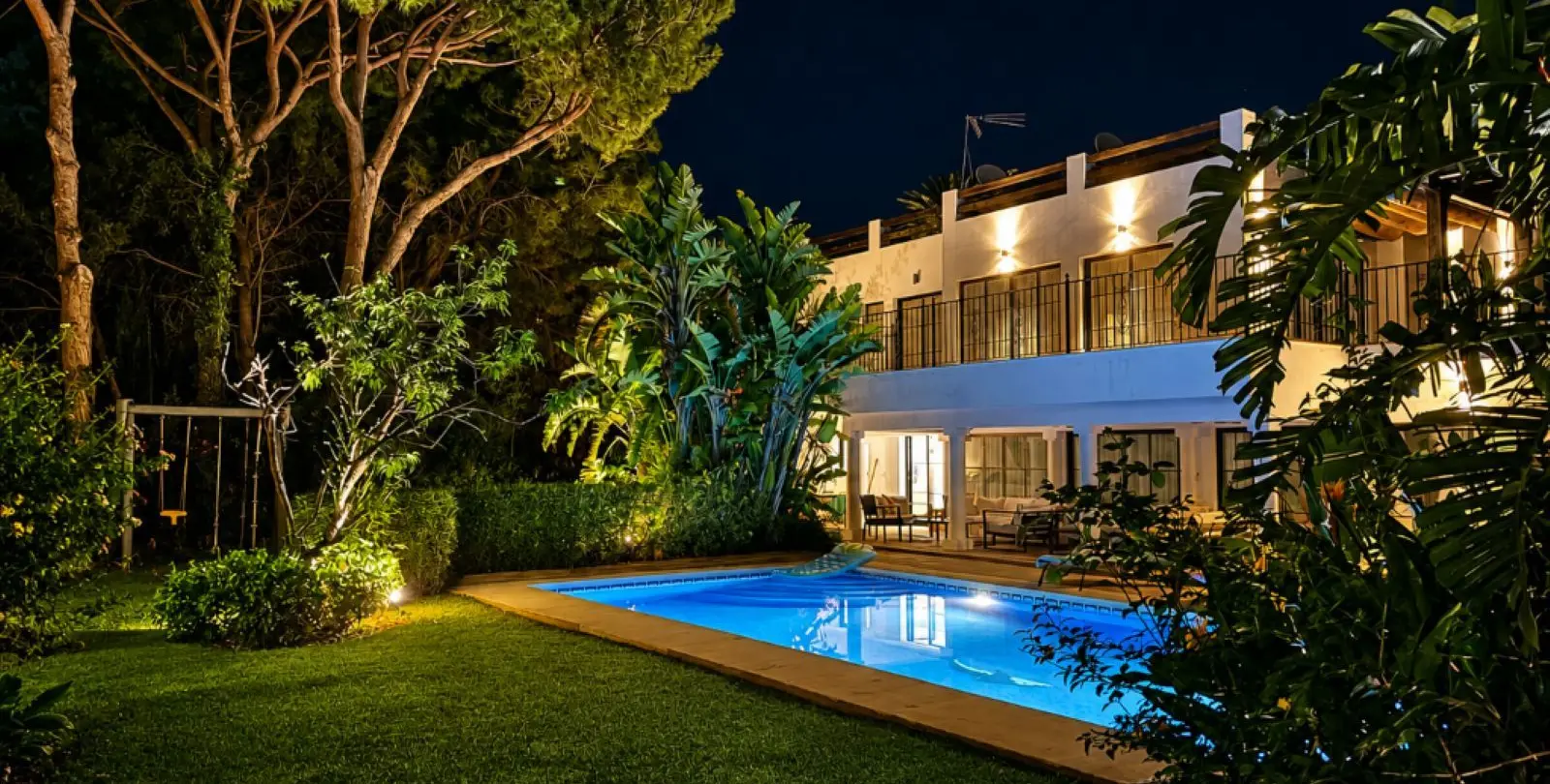 Venta de villa independiente en Hacienda Las Chapas 7