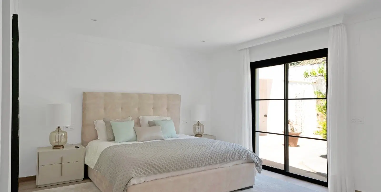 Venta de villa independiente en Hacienda Las Chapas 29