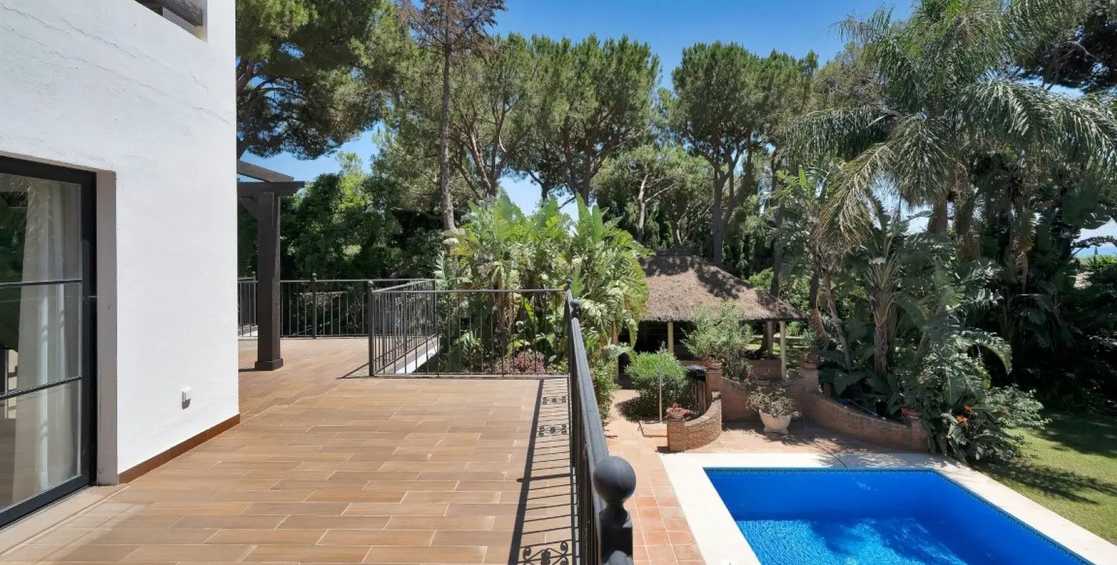 Venta de villa independiente en Hacienda Las Chapas 37