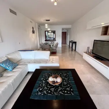 Long-term rent of middle floor apartment in El Paraiso