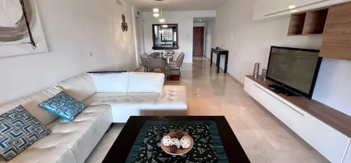 Long-term rent of middle floor apartment in El Paraiso 1
