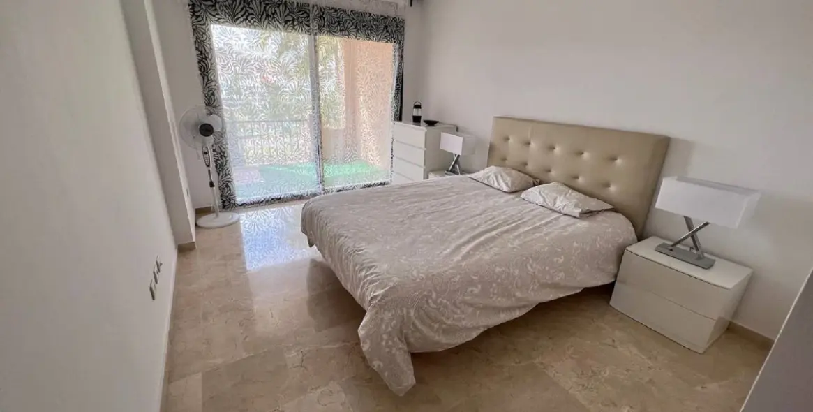 Long-term rent of middle floor apartment in El Paraiso 11