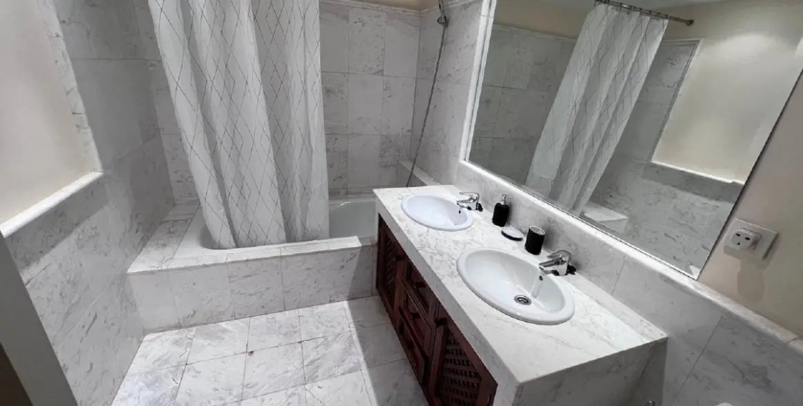 Long-term rent of middle floor apartment in El Paraiso 13