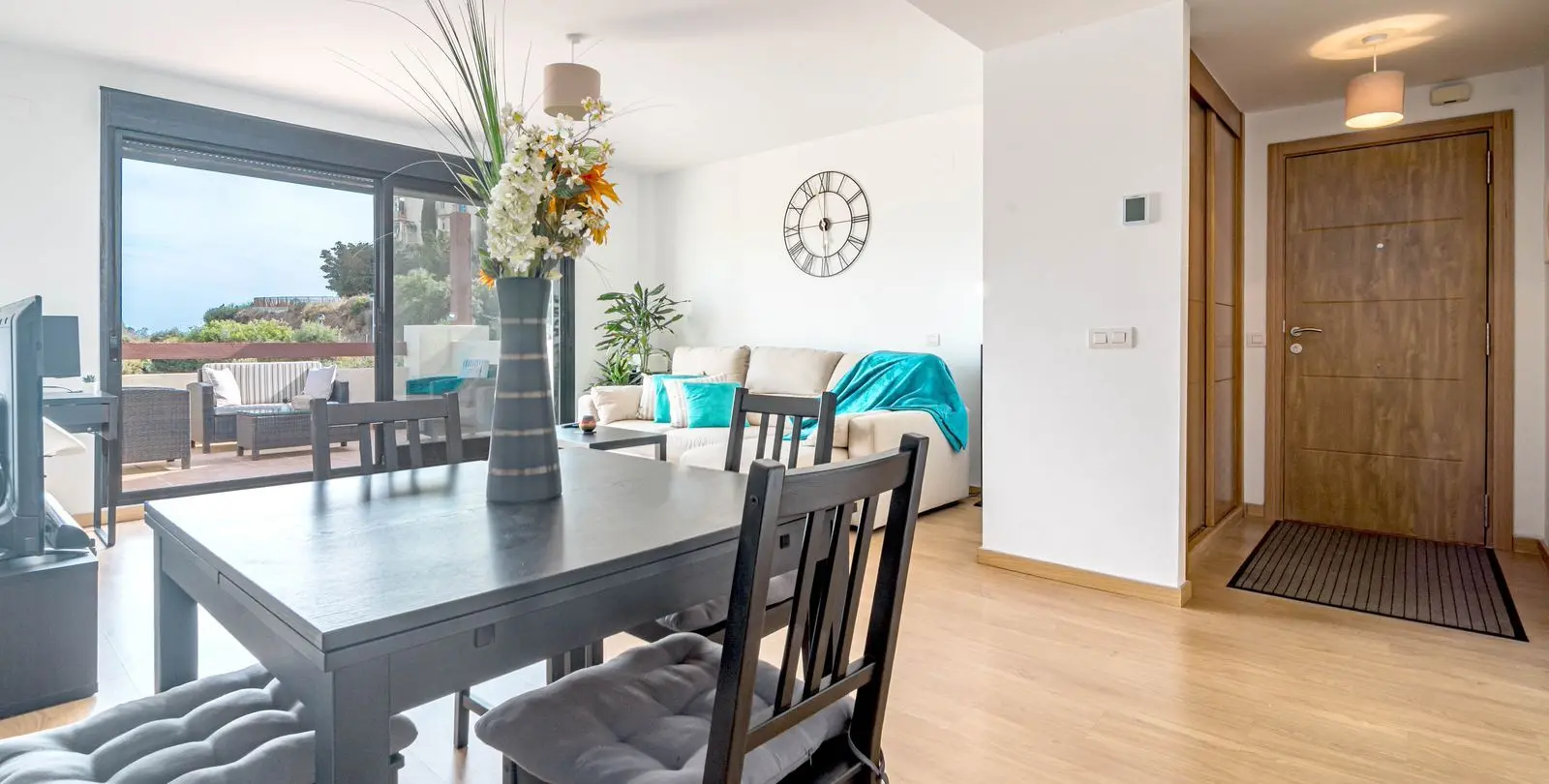 Sale of penthouse in Selwo 5