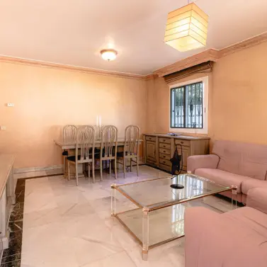 Sale of middle floor apartment in Marbella