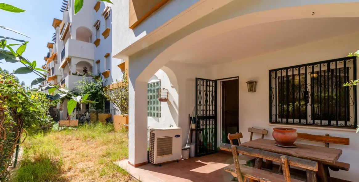 Продажа апартаментов на среднем этаже в Marbella 1