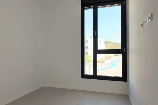 Image 6 thumb