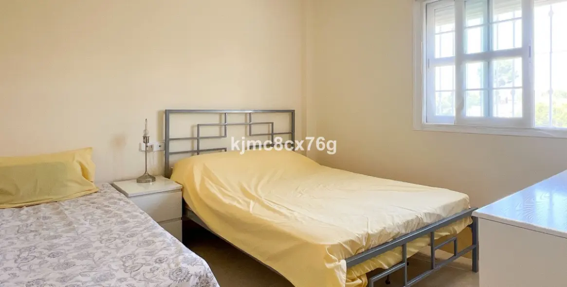 Sale of detached villa in Calahonda 32