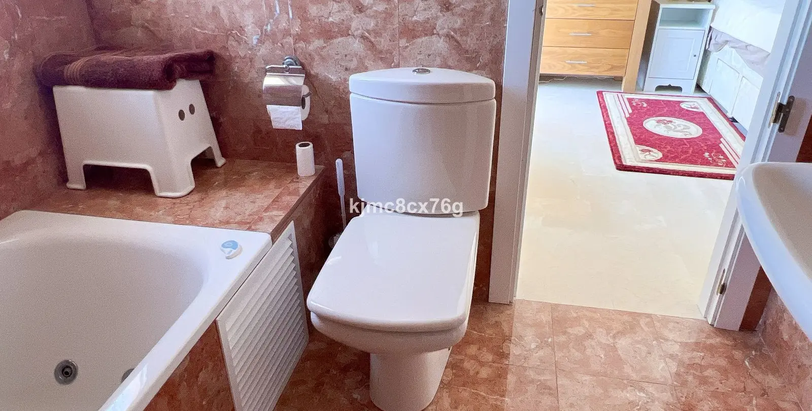 Продажа  отдельно стоящей виллы в Calahonda 27