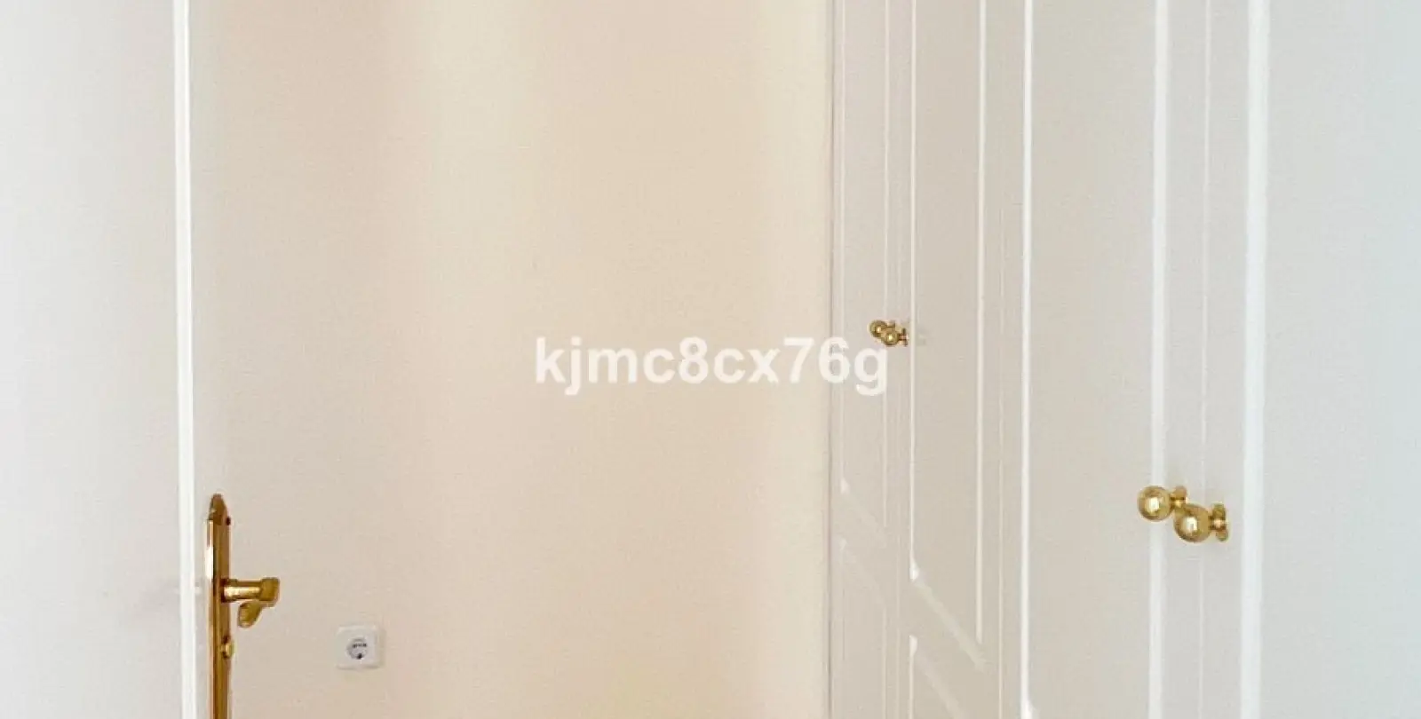 Продажа  отдельно стоящей виллы в Calahonda 34