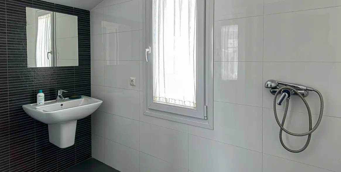 Sale of detached villa in El Faro 33