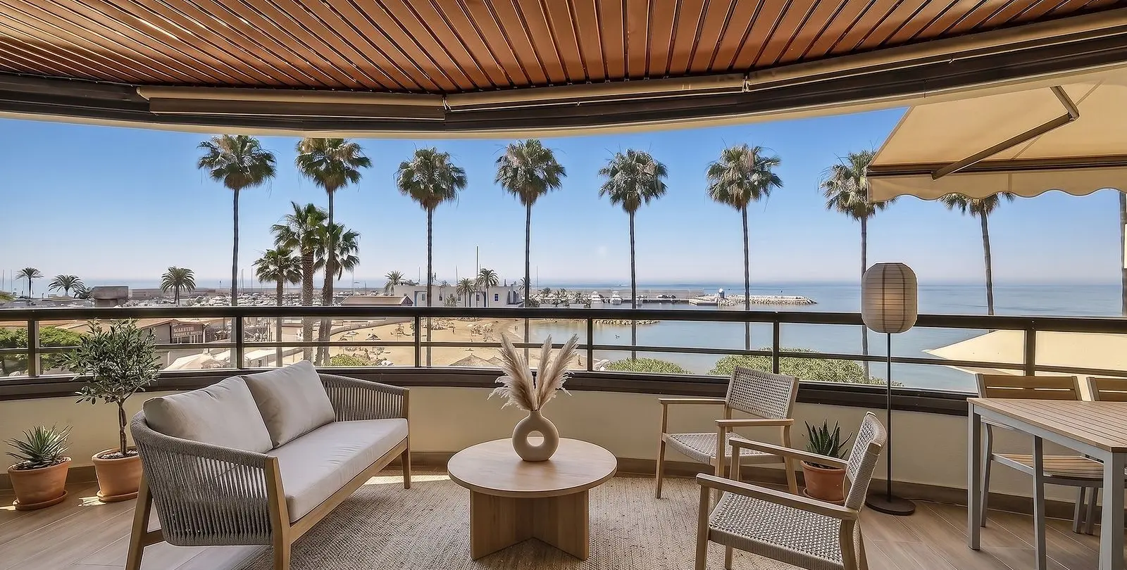 Sale of middle floor apartment in Marbella 3