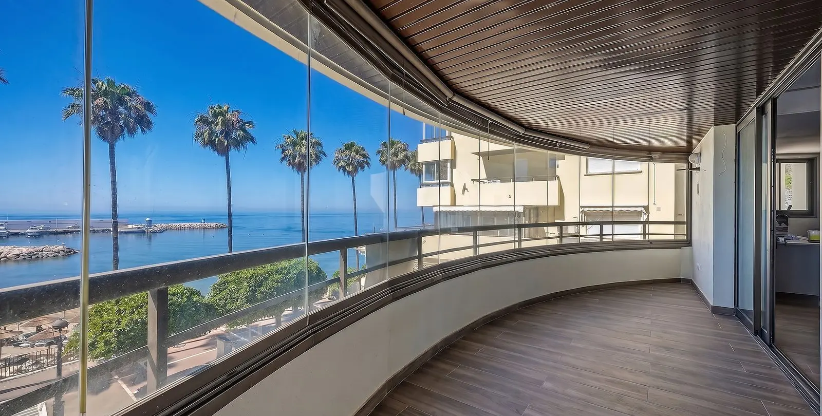 Sale of middle floor apartment in Marbella 9