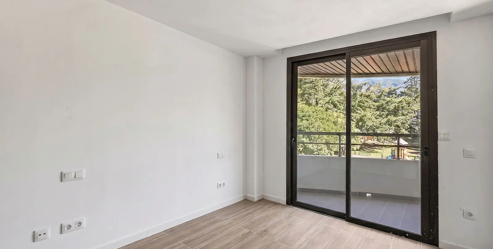 Sale of middle floor apartment in Marbella 12