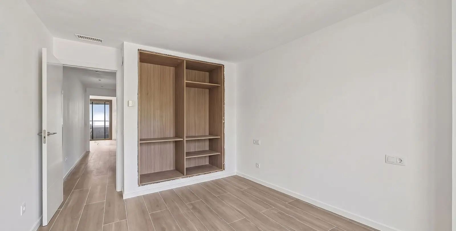 Sale of middle floor apartment in Marbella 13