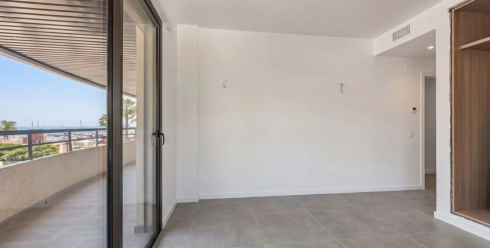 Sale of middle floor apartment in Marbella 18