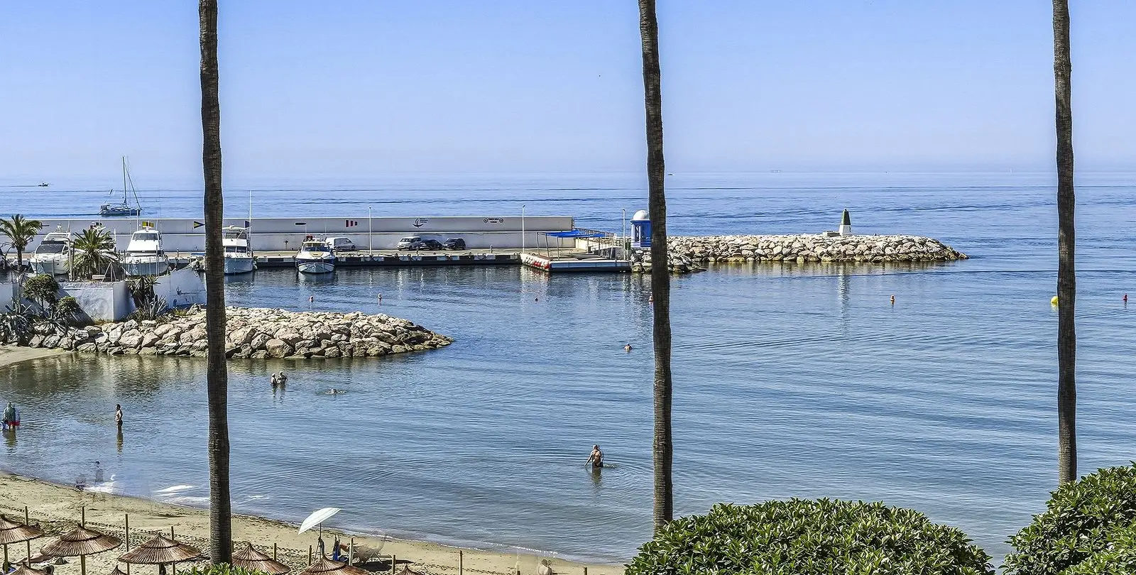 Sale of middle floor apartment in Marbella 25