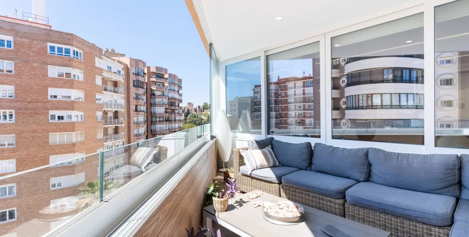 Продажа апартаментов на среднем этаже в Málaga Centro 31
