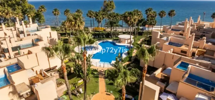 Long-term rent of middle floor apartment in Estepona 2