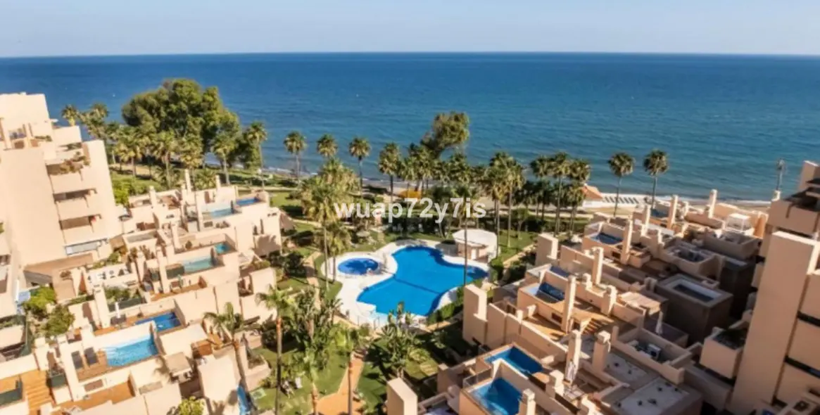 Long-term rent of middle floor apartment in Estepona 4