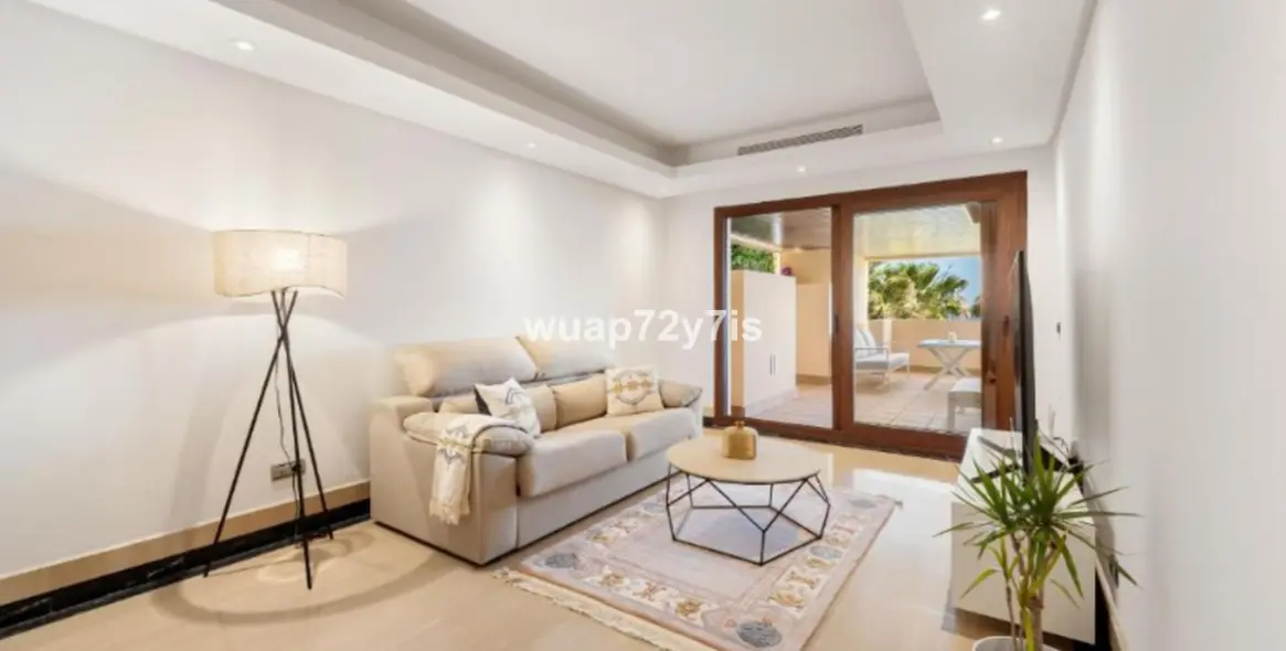 Long-term rent of middle floor apartment in Estepona 17