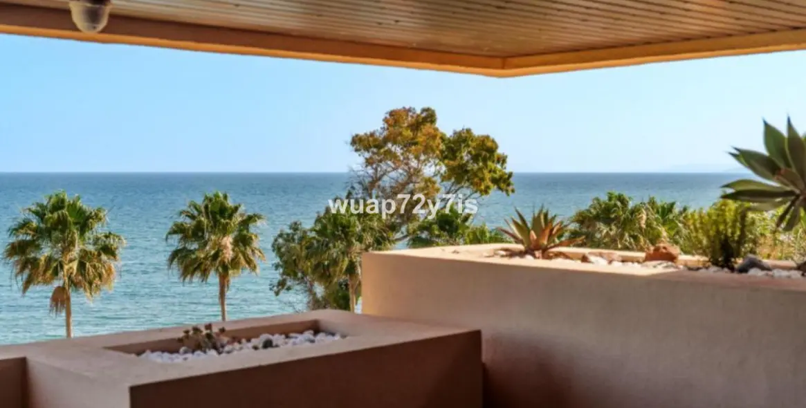 Long-term rent of middle floor apartment in Estepona 23
