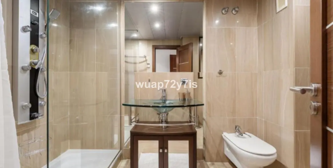 Long-term rent of middle floor apartment in Estepona 42