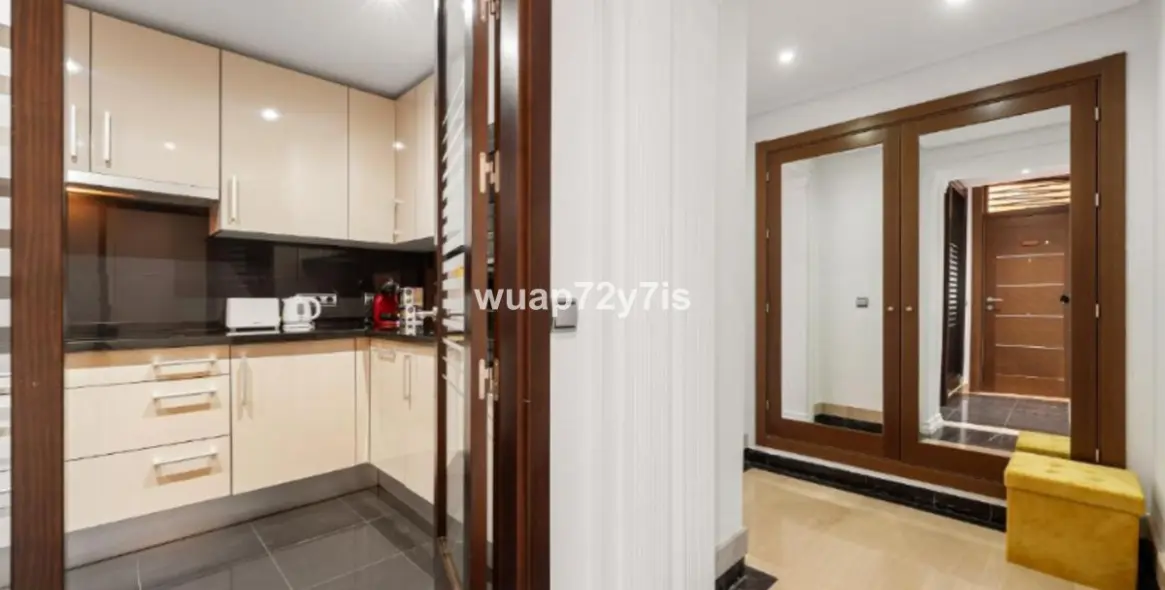 Long-term rent of middle floor apartment in Estepona 50