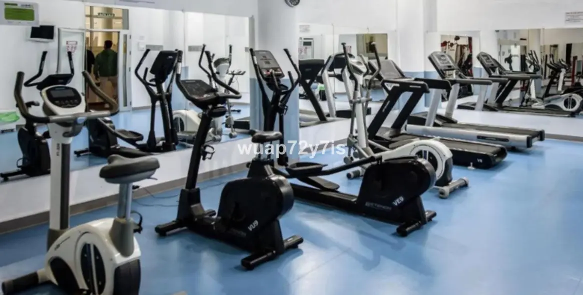 Long-term rent of middle floor apartment in Estepona 55