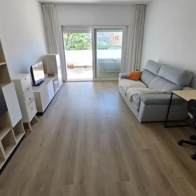 Venta de apartamento en planta media en The Golden Mile