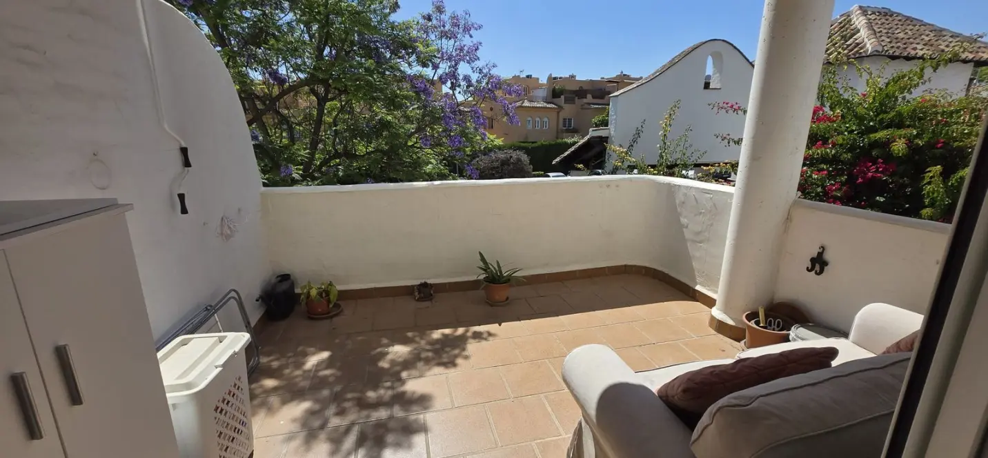 Venta de apartamento en planta media en The Golden Mile 2