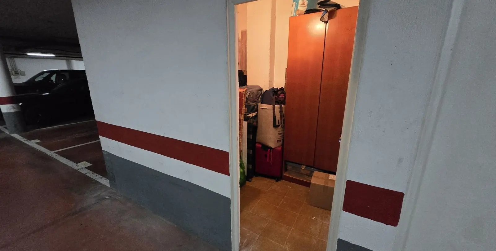 Venta de apartamento en planta media en The Golden Mile 30