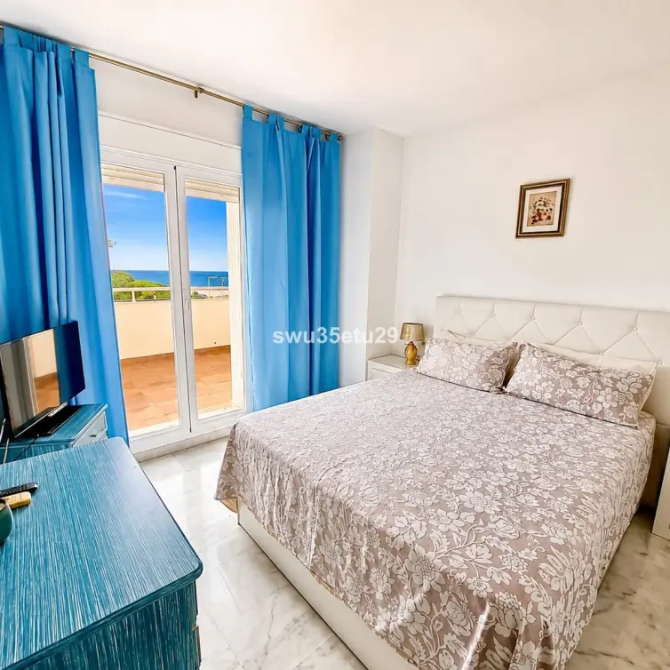 Sale of penthouse in Fuengirola