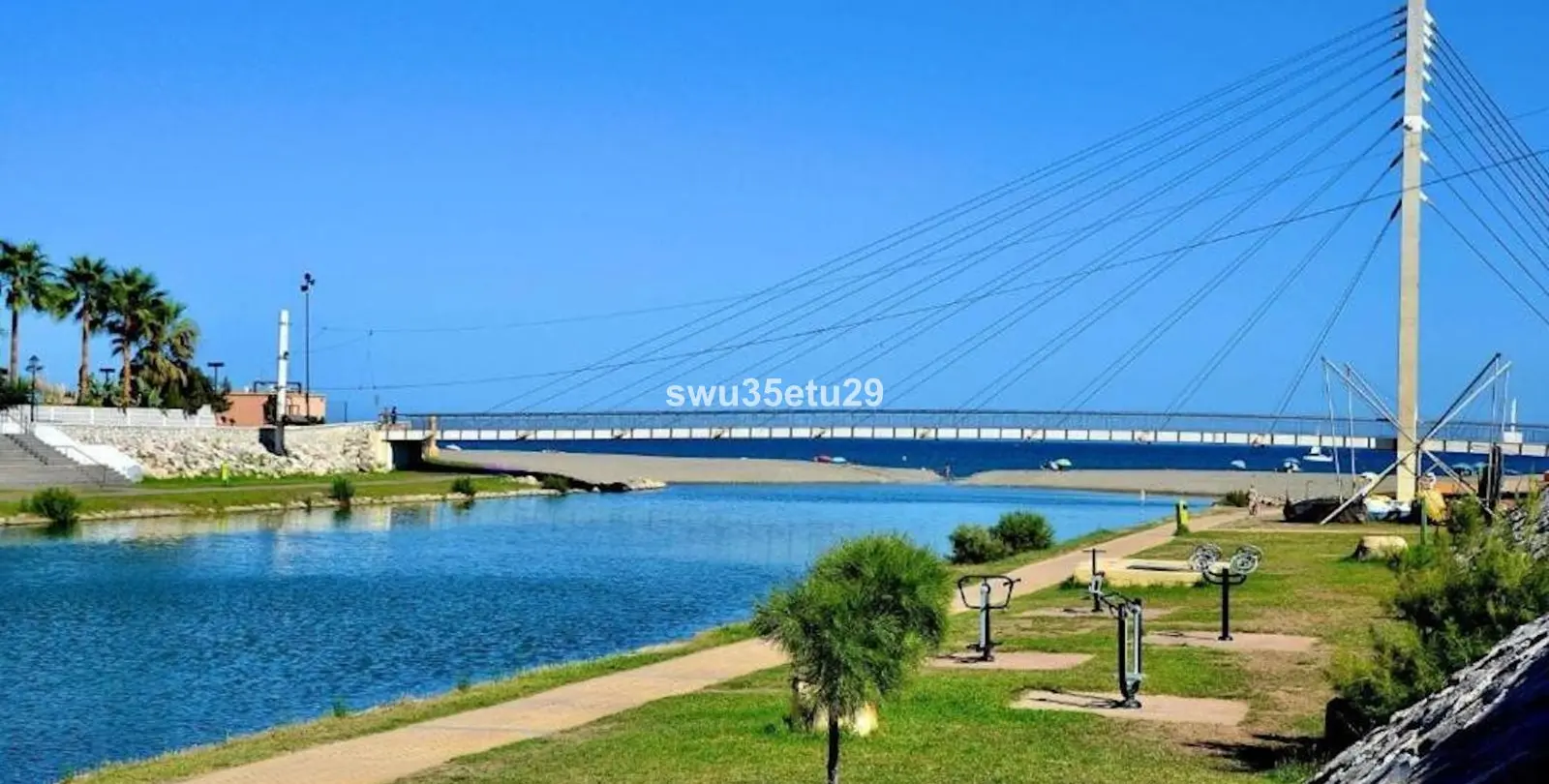 Sale of penthouse in Fuengirola 13