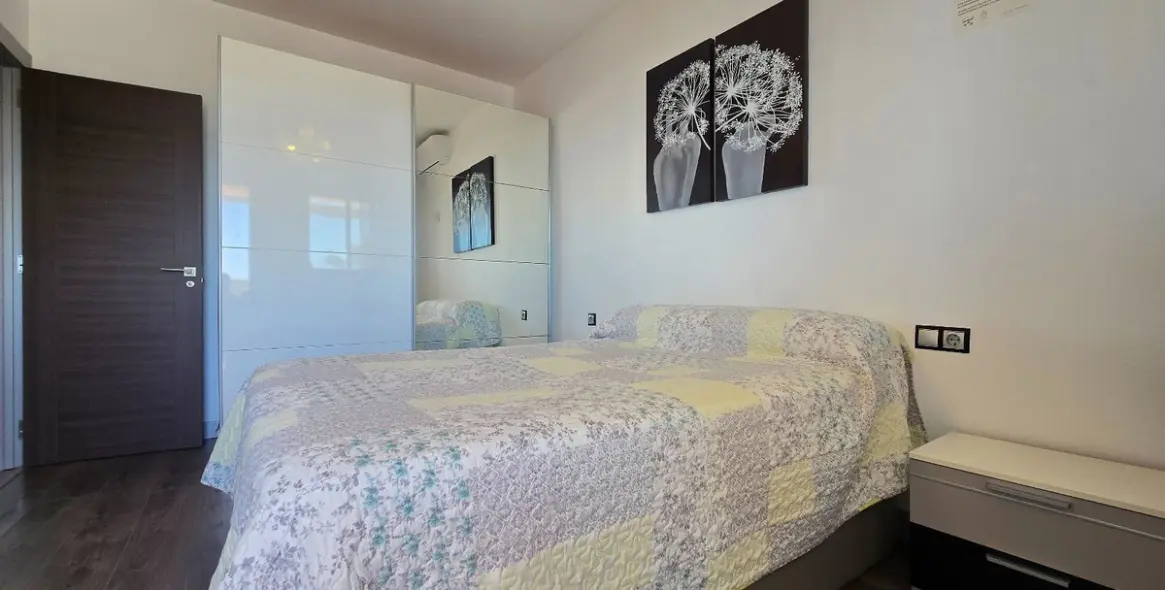Sale of duplex in La Carihuela 9