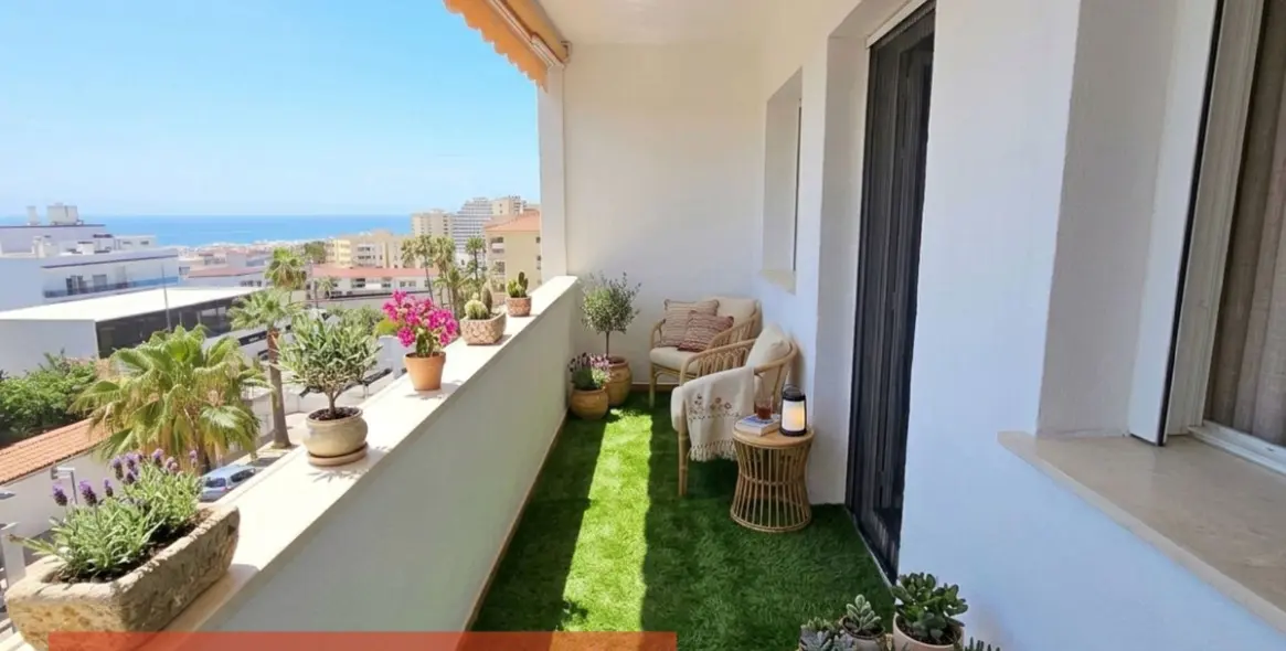 Sale of duplex in La Carihuela 16