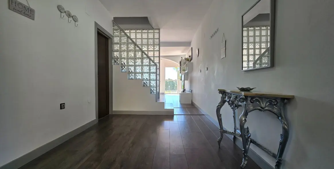 Sale of duplex in La Carihuela 27