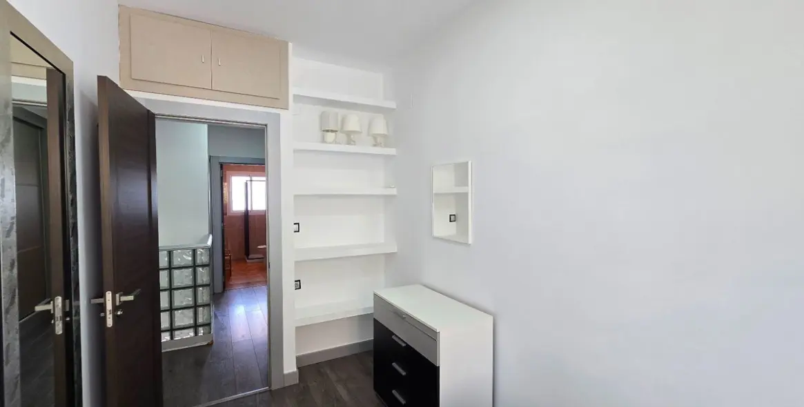 Sale of duplex in La Carihuela 42