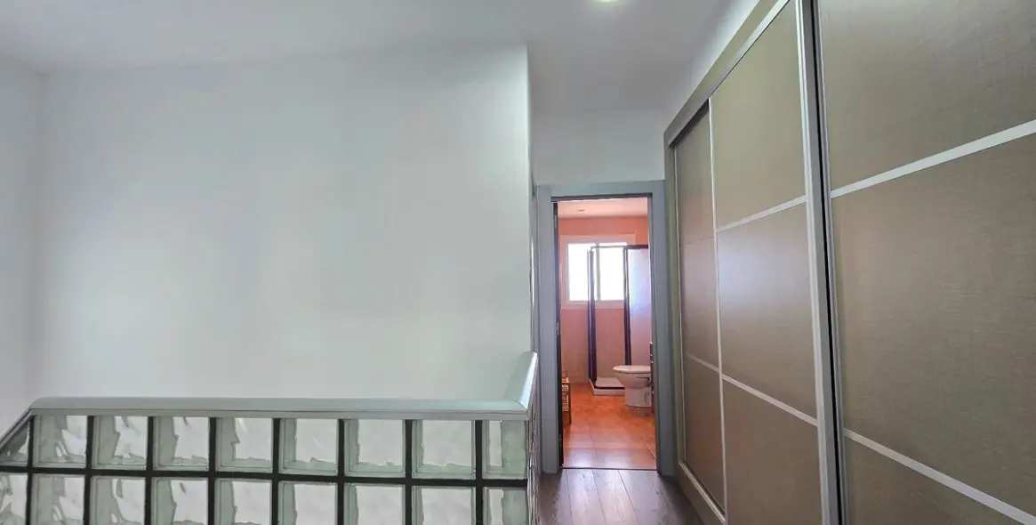 Sale of duplex in La Carihuela 52