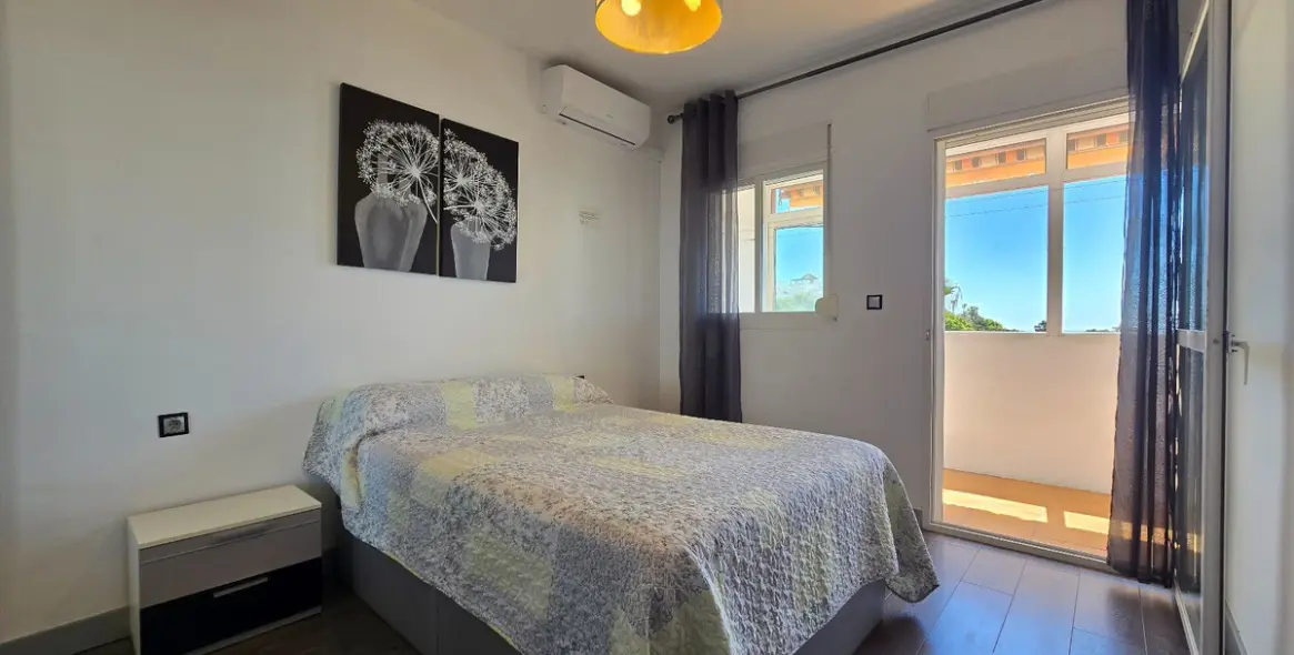 Sale of duplex in La Carihuela 63