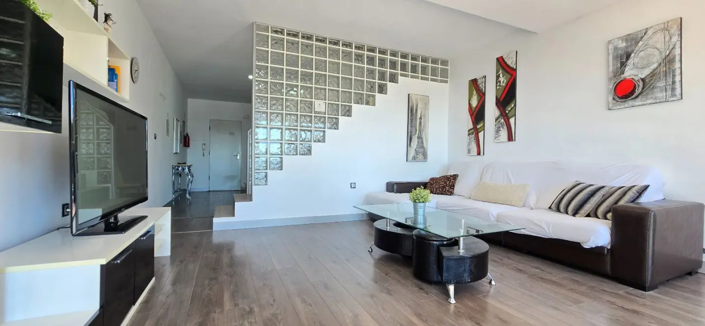 Sale of duplex in La Carihuela 3