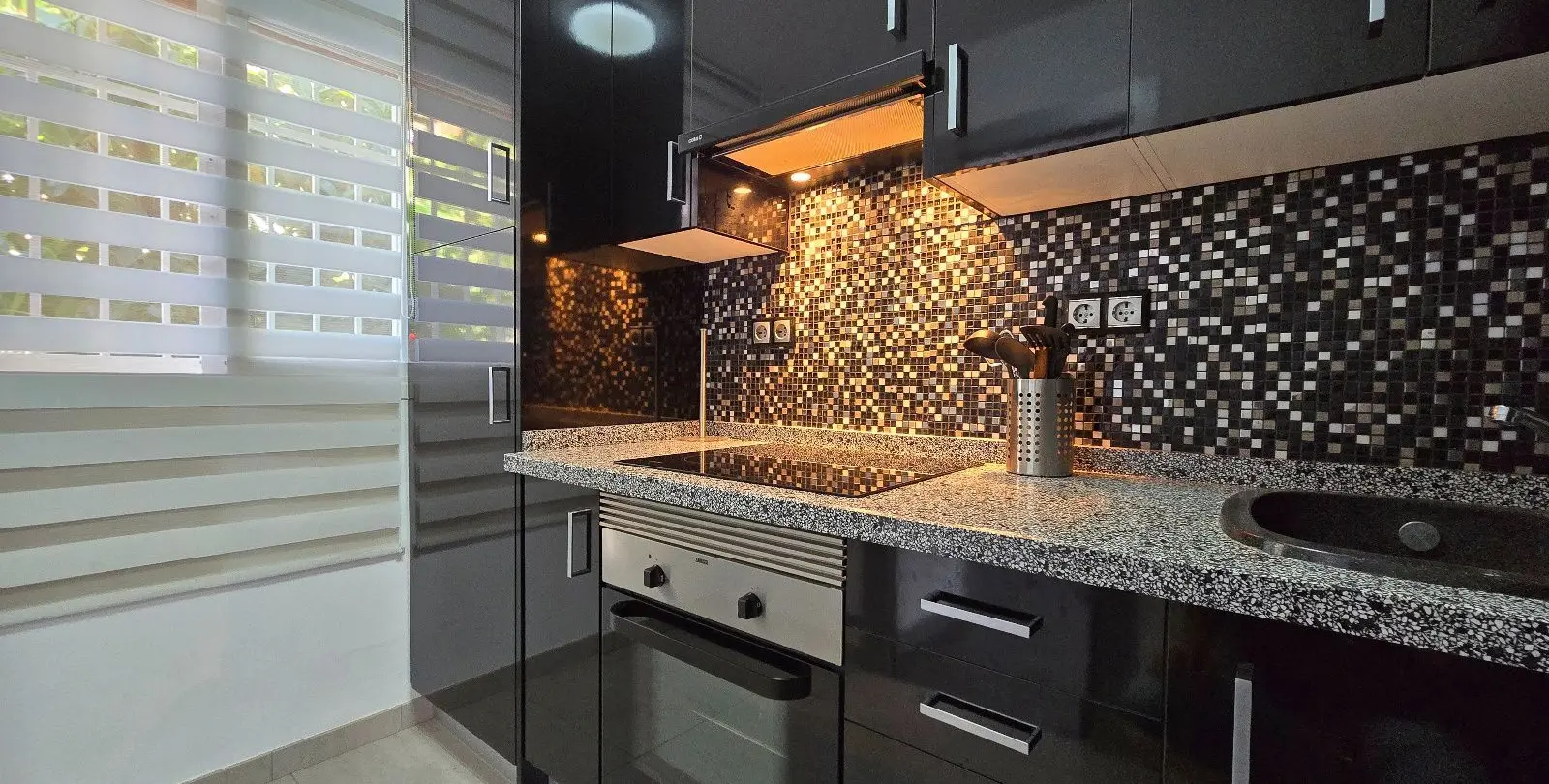 Продажа двухуровневых апартаментов в La Carihuela 34