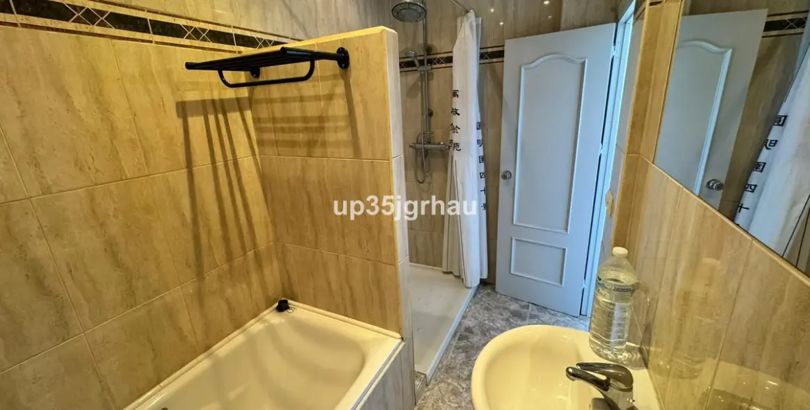 Продажа апартаментов на среднем этаже в Estepona 14