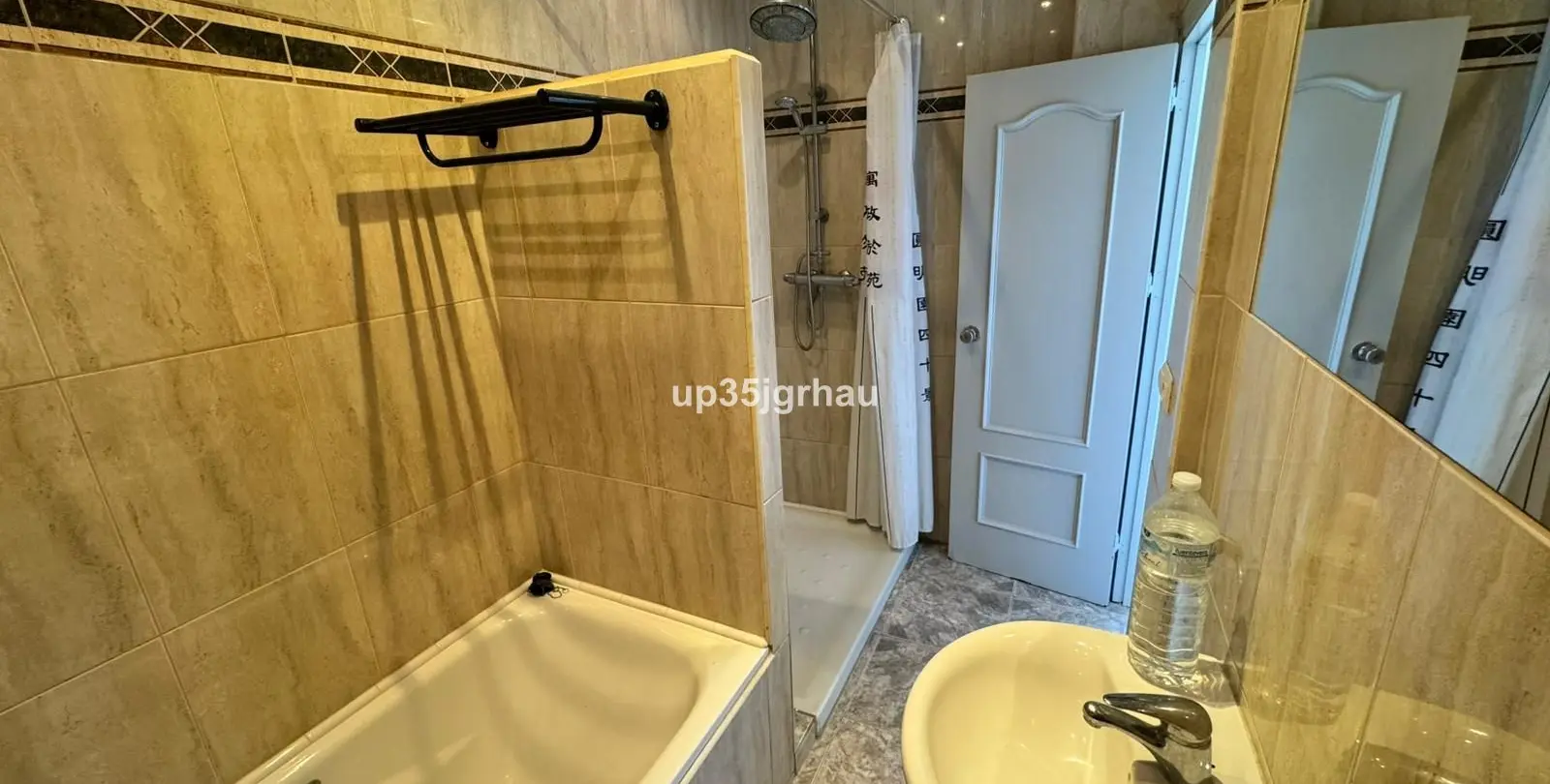 Продажа апартаментов на среднем этаже в Estepona 14