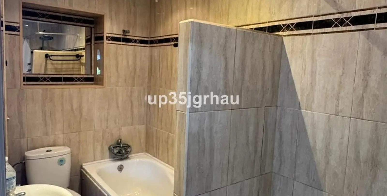 Продажа апартаментов на среднем этаже в Estepona 16